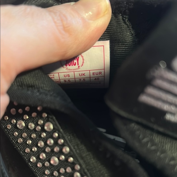 Juicy Couture Women's Black Sneakers with bling accent, size 9.5 - Picture 2 of 15